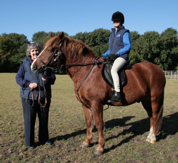 Rotarian, ridden by Naveeta Dawett, led by Di Redfern